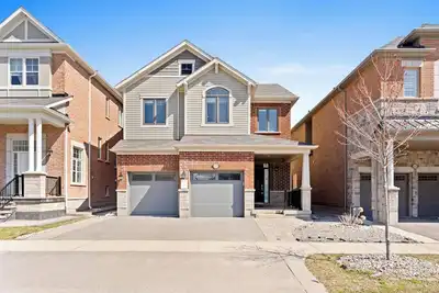 Luxe 6 Bed Home | Lion Safari | Ping Pong | Falls