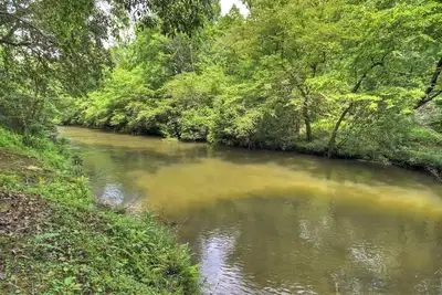 Image de Gone Fish Inn| Creek Frontage| Hot Tub | Pool Table