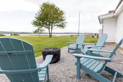 Image de Newly renovated beach house steps from Wells beach