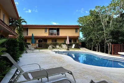 Image de A peacefull place surrounded by nature, 5 minutes from the beach and the city.