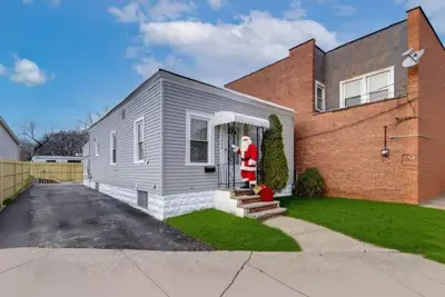 Image de Cozy Old Brooklyn Home near Zoo