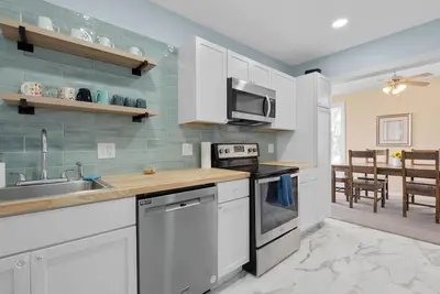 Image de Spacious 3br Near Osu with New Kitchen & Luxe Showers