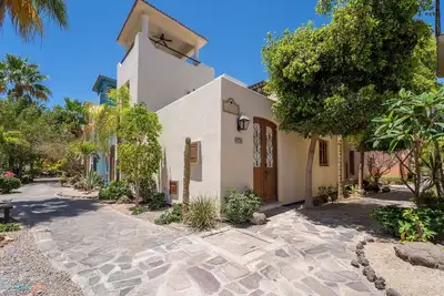 Image de Our exquisite casa offers a perfect blend of comfort and convenience.