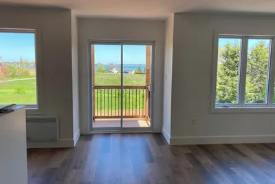 Image de New Executive 4 bedroom home. Water views, minutes from Charlottetown