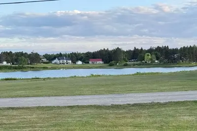 Image de \"Cozy Cottage\" Where Small is the New Spacious!