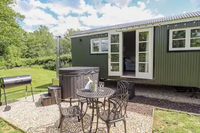 Image de Bluebell, romantic, character holiday cottage in Waltham