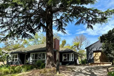 Image de Relaxing home in Foster opposite bushland and near Wilsons Promontory NatPark.