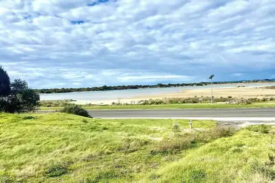 Image de Beach Daze - more than a beach house! Your pet-friendly home away from home!