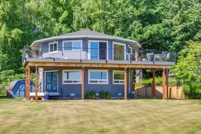 Image de Spacious Deck w/ Ocean View: Puget Sound Gem!