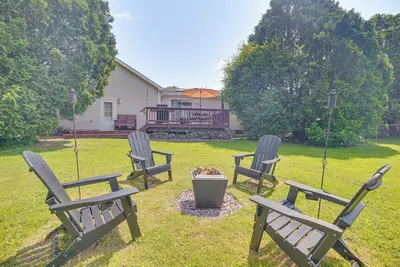 Image de Family Getaway w/ Deck: 3 Mi to Lake Champlain