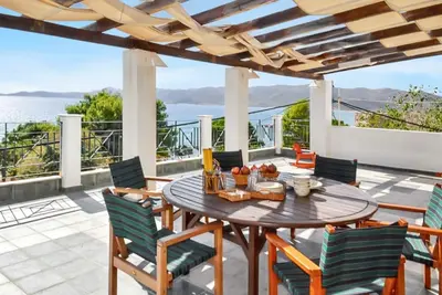 Image de Homerez - Villa charmante avec vue sur la mer à Karistos