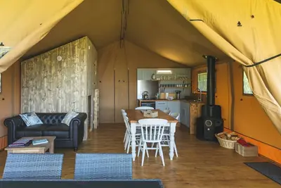 Image de Birch Safari Tent, the perfect family and dog friendly glamping site, Devon