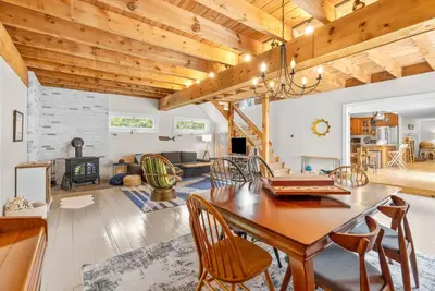 Image de Gorgeous Home 1 mile to Beach, by Cape Cod Bikepath