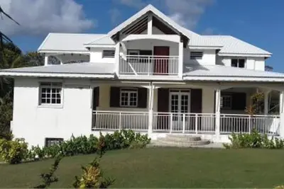 Image de Homerez - Appartement spacieux à Petit-Canal avec balcon