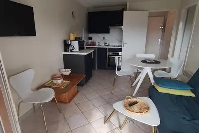 Image de Bel appartement 2 pièces proche mer avec parking