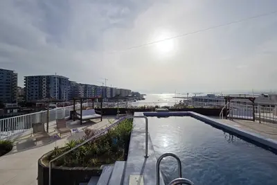 Image de Luxury Marina Apartment, Pool, Views & Prime Location