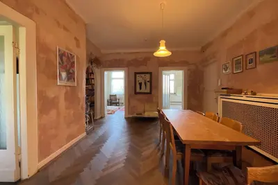 Image de Beautiful apartment in old building in top location directly on the Rhine with balcony