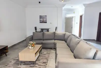2-bedroom apartment with WiFi, fitness room in beautiful Accra
