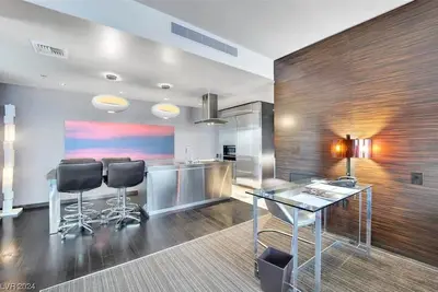 Image de Penthouse 1br Palms Strip View + Balcony Access 37322