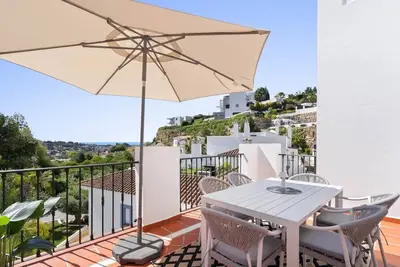 Image de Rdr497 - Stylish Ph with Private Rooftop &  Sea Views
