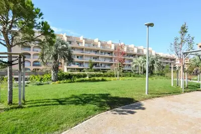 Image de Homerez - Charmant studio à Hyères avec balcon - 25 m²