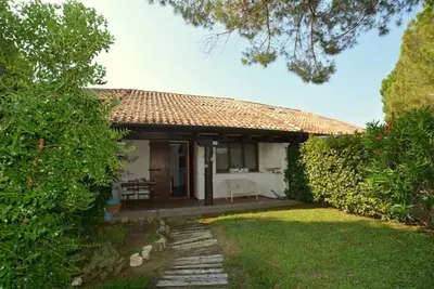 Image de Villa confortable dans un quartier calme entouré par la nature de Lignano