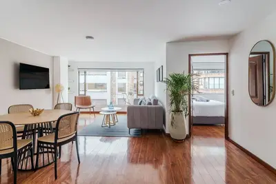 Classic 3br @Commercial zone near Zona G