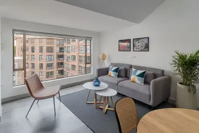 Image de Cozy 2br @Financial Heart with Queens Beds