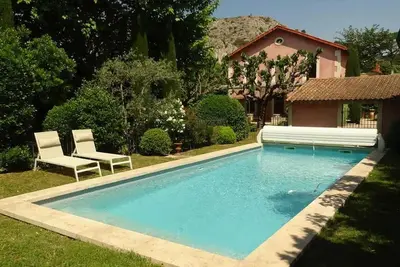 Image de Homerez - Villa élégante à Cavaillon avec piscine privée