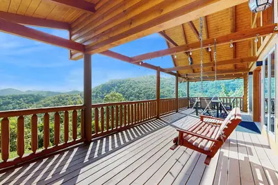 Image de Mountain Top Cabin with Fireplace, Central A/C, Full Kitchen, and Wifi