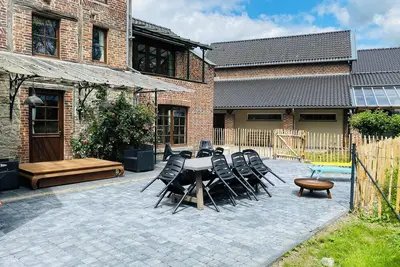 Image de Homerez - Maison Charme & Jardin à Rochefort - Pétanque & Terrasse