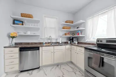 Image de 2br/1ba Near Osu - Historic Charm & Modern Comfort