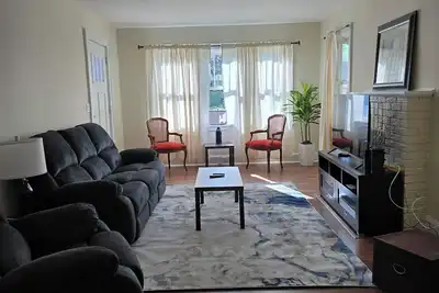 Image de Newly furnished charming oasis 2-bedroom house in fabulous Norwood with WiFi, Ac
