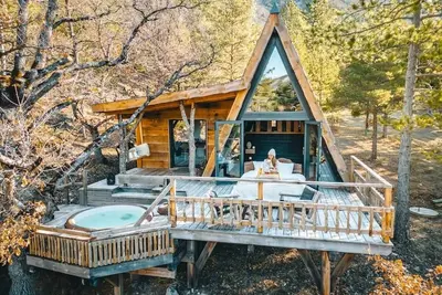 Image de Cabane avec Jacuzzi privatif - Petite Buëch