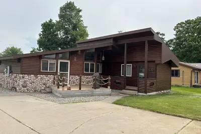 Image de Ottertail Lake Access Cabin with dock