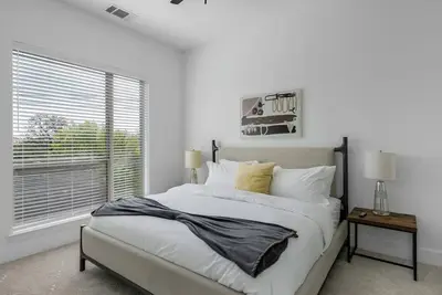 Image de Railyard 2bd/2ba 1 - Deux Chambres Appartement, Couchages 4