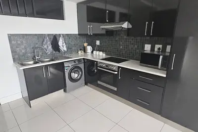 Image de Chic 2-bedroom apartment with WiFi, gym  in awesome central Windhoek.