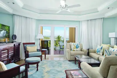 Image de Superb 2-bedroom hotel suites with WiFi, fitness room in lovely St Thomas