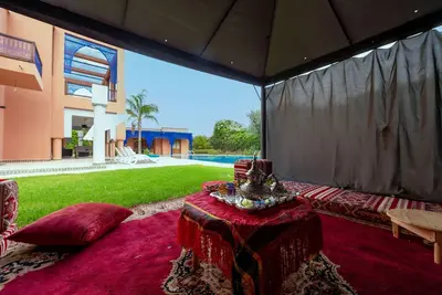 Image de Classic Moroccan 6-bedroom villa with swimming in Marrakech