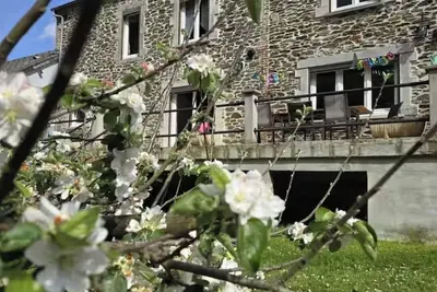 Image de 3-bedroom house at the border of the river in charming Laifour