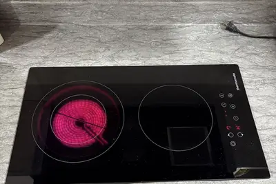 Image de Unique Favor – 2 Bedroom Basement (Prairie Pointe)