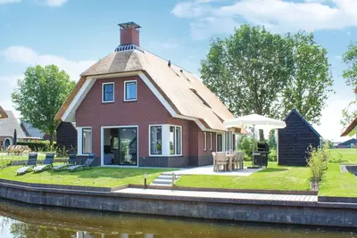 Image de Lovely Home In Idskenhuizen - With Sauna