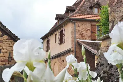 Image de Nuitée au pied du Château de Castelnau