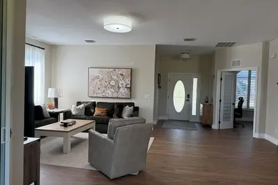 Image de Stunning, updated 3 bdrm / 2ba - 3mi to World Equestrian Center - On golf course