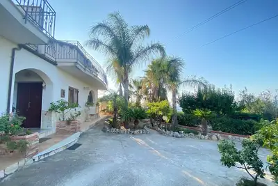 Image de Charming 3-bedroom villa with WiFi and Ac in beautiful Campofelice di Roccella