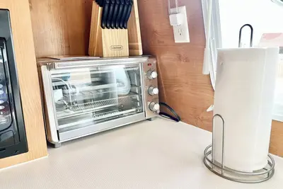 Image de Stylish New \"Retro\" Rv in Tombstone – Walk to Ok Corral & Old West Attractions!