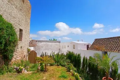 Image de Maison de Vacances 'Casa Castillo' avec Vue sur la Ville de Vejer, Terrasse et Wi-Fi