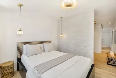 Image de Studio de vacances 'A T Suite' avec piscine partagée et Wi-Fi