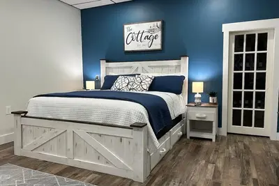 Image de Studio Cottage on the Square, entire rental unit in Jamestown, Kentucky