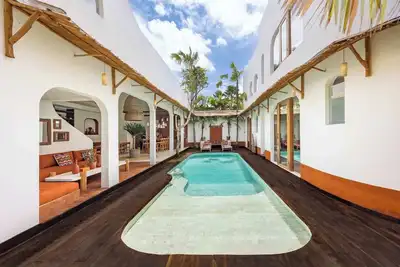 Image de Brand New Ethnic Hacienda Villa Next To Canggu